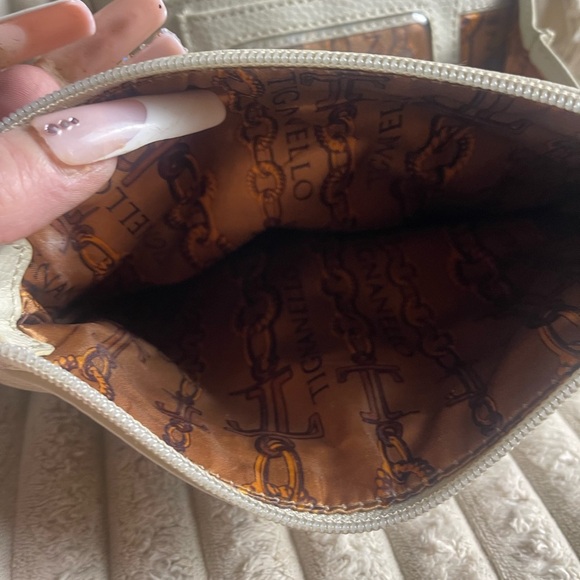 Tignanello White Leather Bag with Silver Lock - Picture 8 of 11